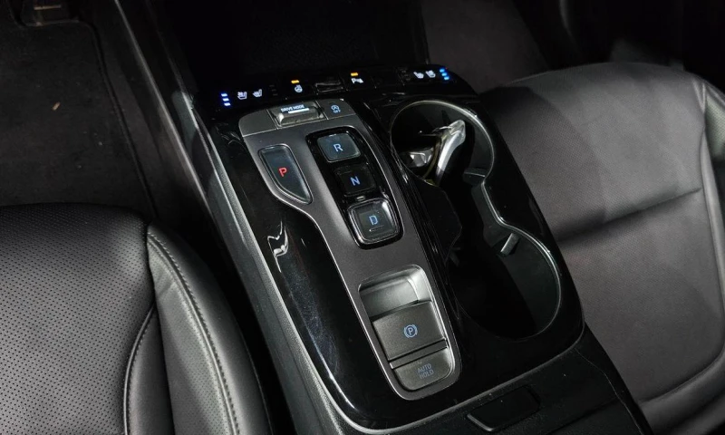 Hyundai Tucson Diesel 2.0 2WD Premium * НАЙ-ДОБРА ЦЕНА В БЪЛГАРИЯ, снимка 9 - Автомобили и джипове - 52046207