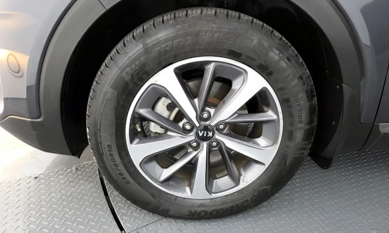 Kia Sorento 2.0 Turbo 2Wd , снимка 5 - Автомобили и джипове - 53149929