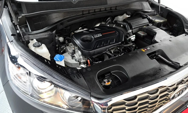 Kia Sorento 2.0 Turbo 2Wd , снимка 6 - Автомобили и джипове - 53149929