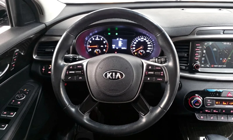 Kia Sorento 2.0 Turbo 2Wd , снимка 13 - Автомобили и джипове - 53149929