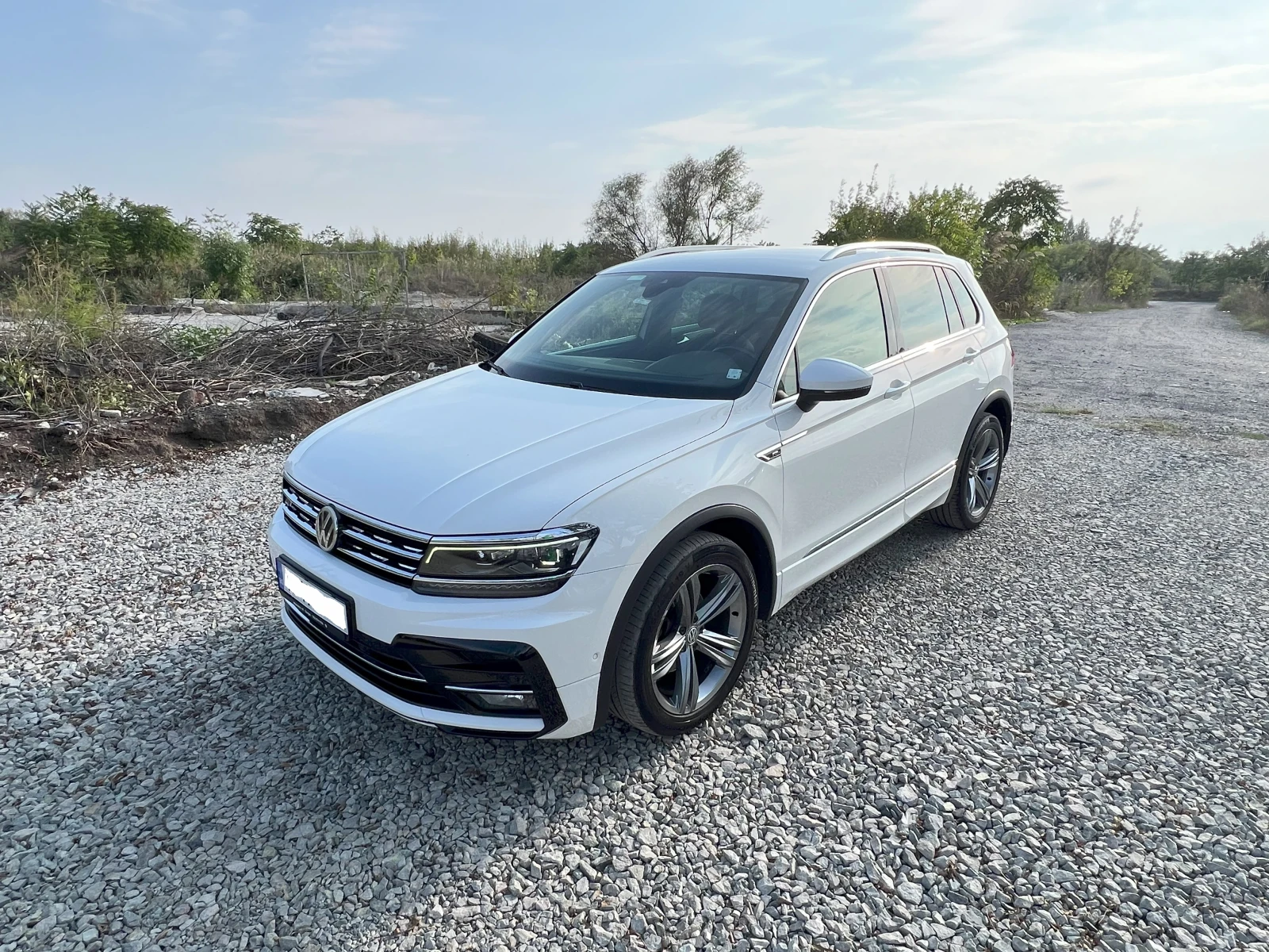 VW Tiguan R-line 4x4 DSG Keyless N1 - изображение 5