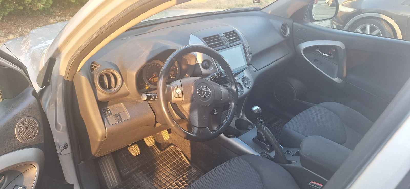 Toyota Rav4 d4d - изображение 10
