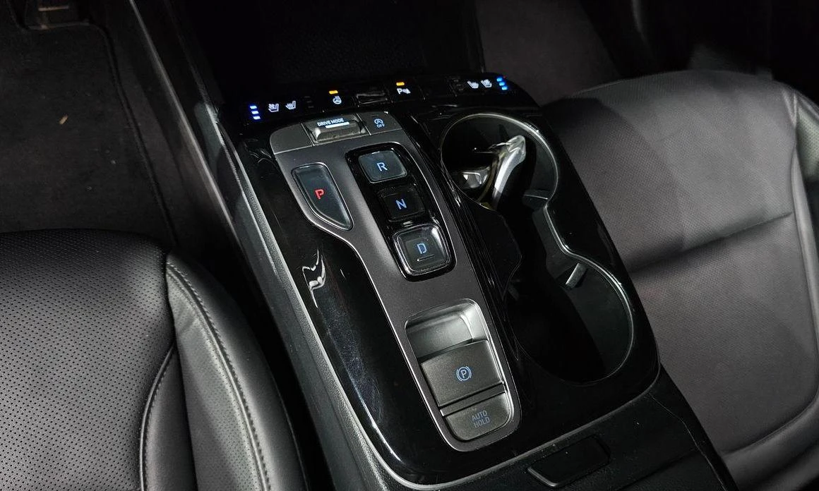 Hyundai Tucson Diesel 2.0 2WD Premium * НАЙ-ДОБРА ЦЕНА В БЪЛГАРИЯ - изображение 9