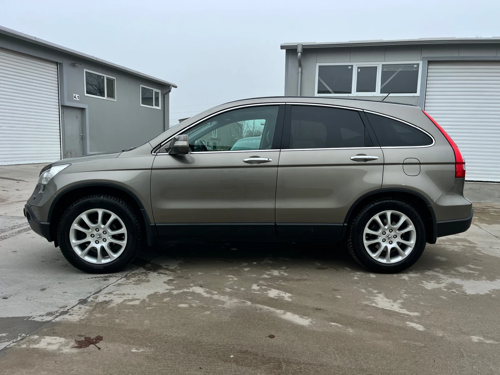 Honda Cr-v 2, 0i-4x4/АВТОМАТИК/ПАНОРАМА/КОЖА/ПОДГРЕВ/ТОП!!! - изображение 4