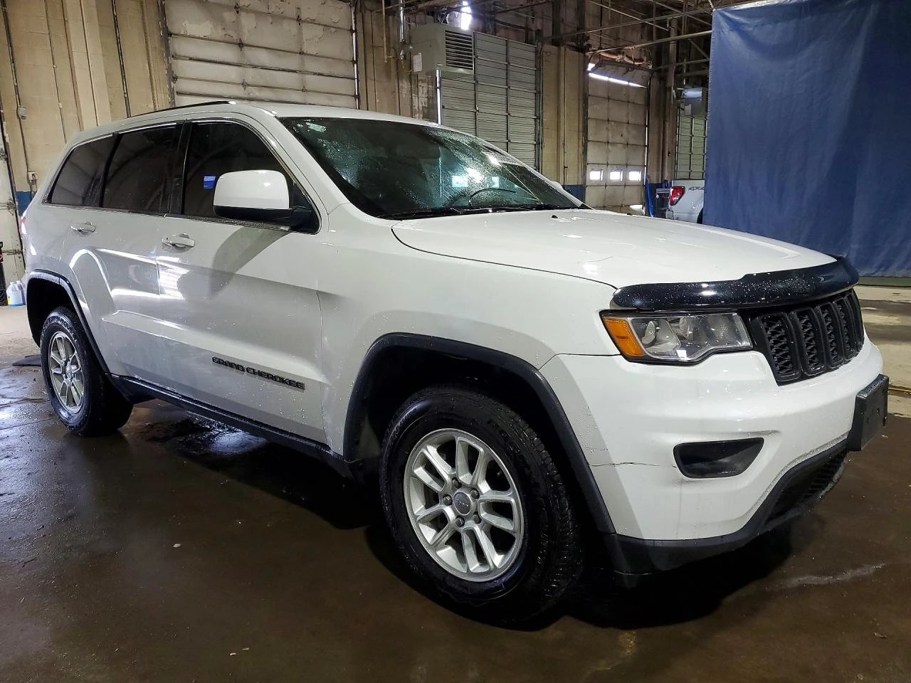 Jeep Grand cherokee Laredo, снимка 3 - Автомобили и джипове - 53985239