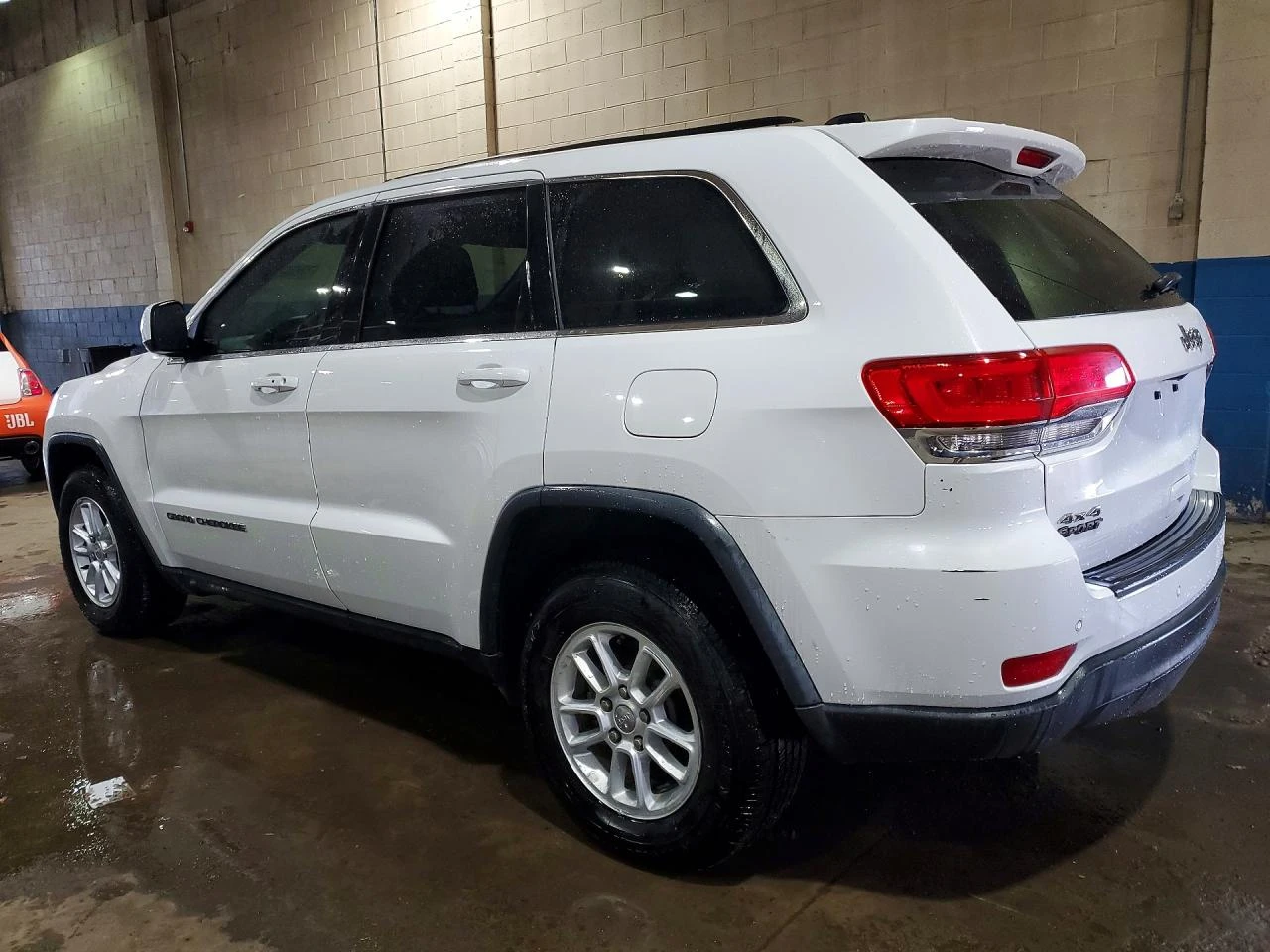 Jeep Grand cherokee Laredo, снимка 2 - Автомобили и джипове - 53985239