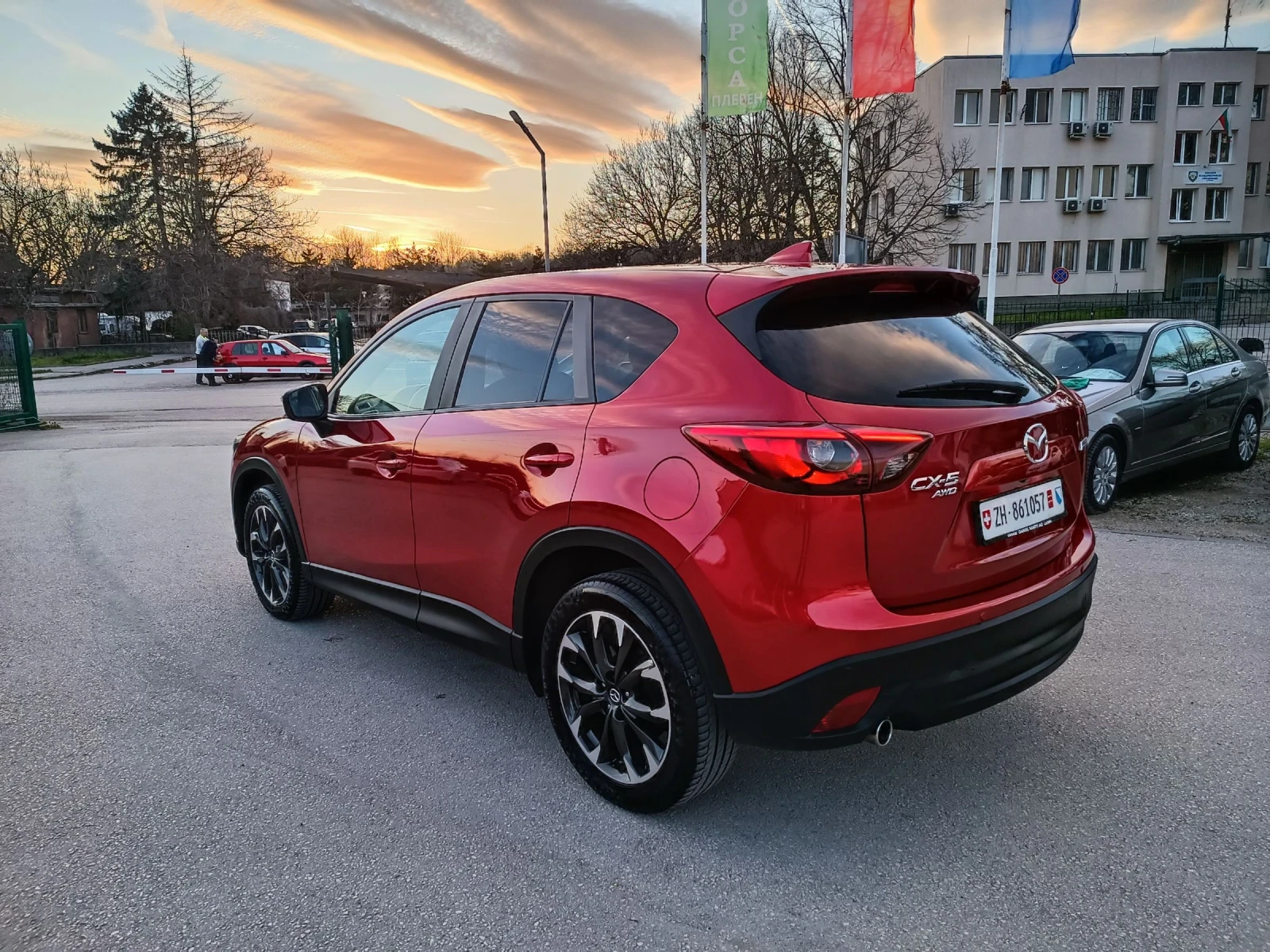 Mazda CX-5 2.5i-192кс-ШВЕЙЦАРИЯ-АВТОМАТ-4Х4-FACELIFTТ-, снимка 6 - Автомобили и джипове - 54128991