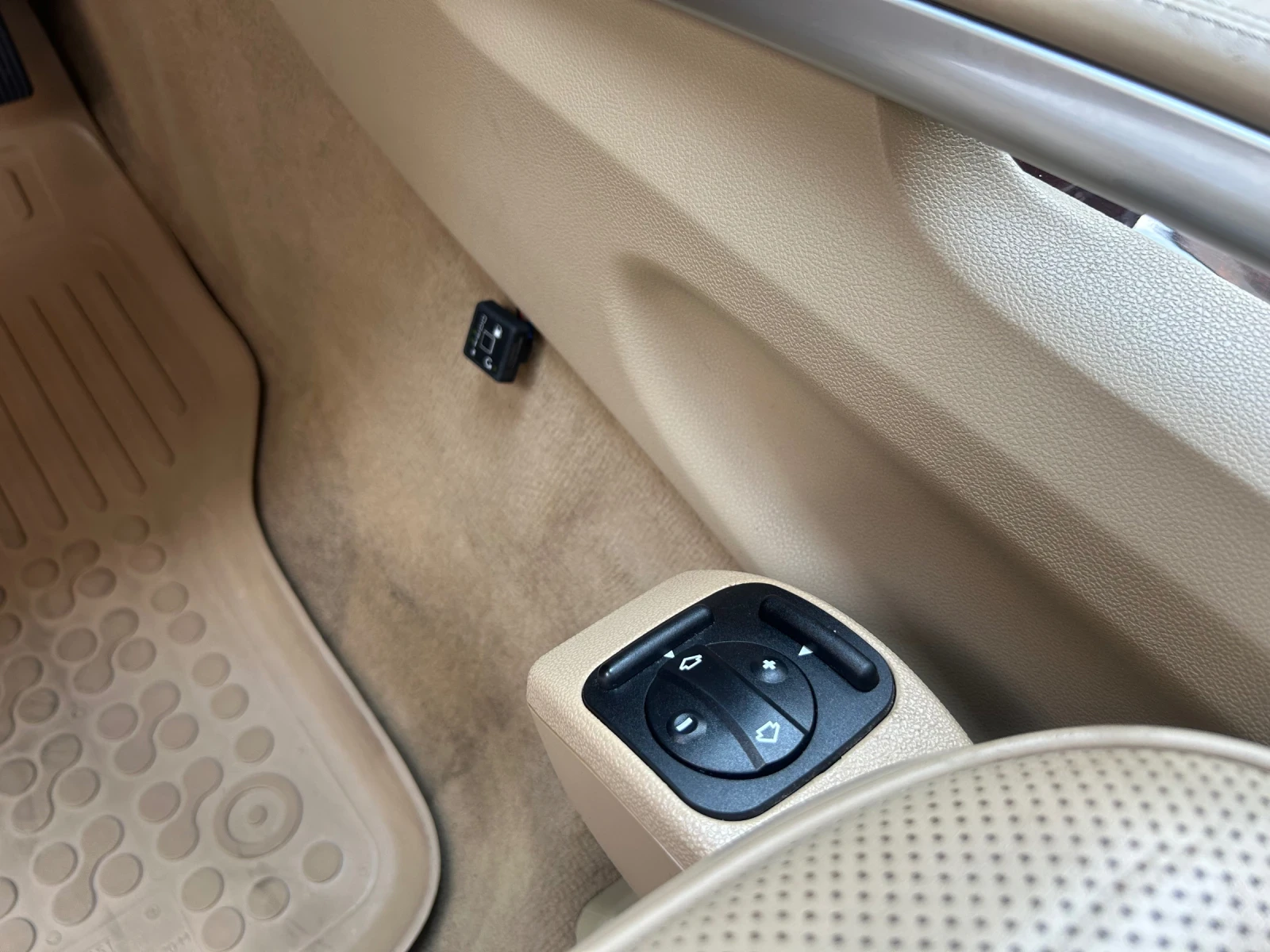 Mercedes-Benz GL 550 Grand Edition, снимка 11 - Автомобили и джипове - 54389282