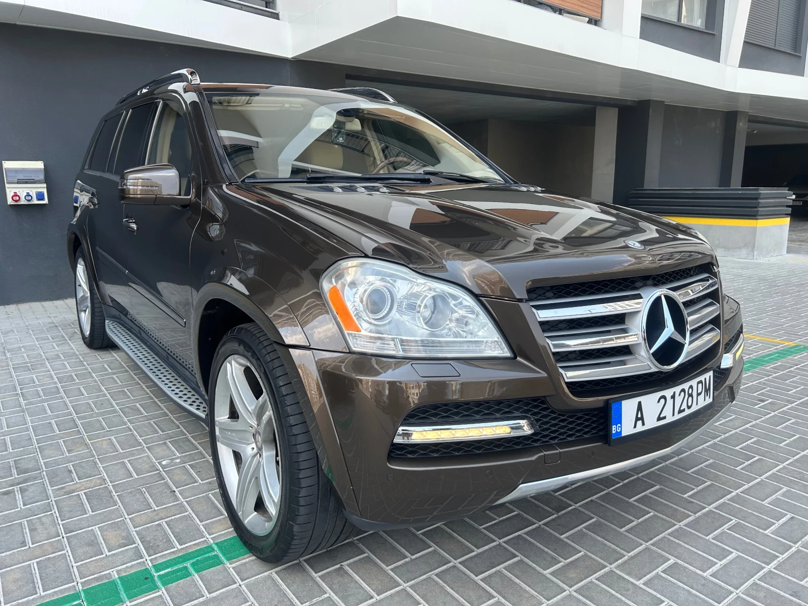 Mercedes-Benz GL 550 Grand Edition