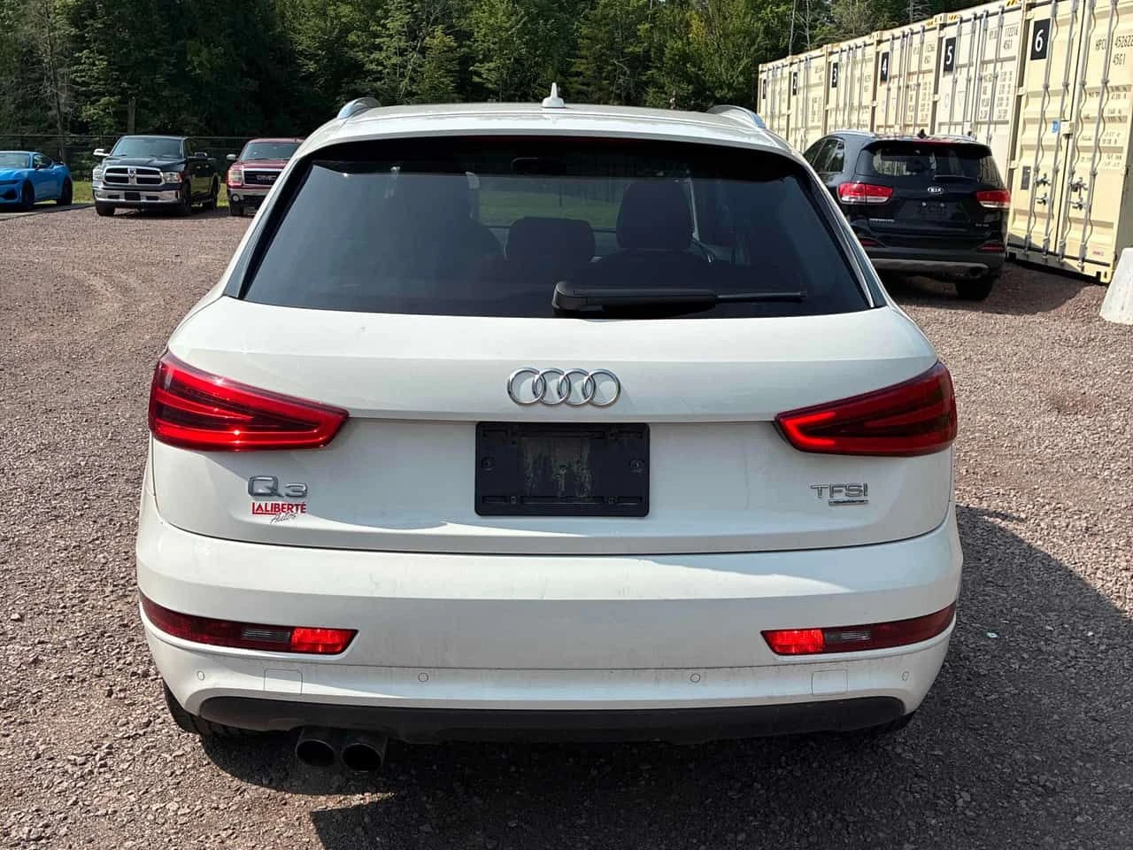 Audi Q3 Progressiv | CARFAX | АВТОКРЕДИТ БЕЗ ПЪРВОНАЧАЛНА, снимка 5 - Автомобили и джипове - 55437660