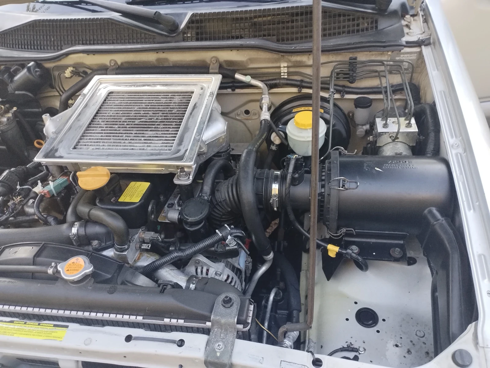 Nissan Terrano, снимка 17 - Автомобили и джипове - 55728627