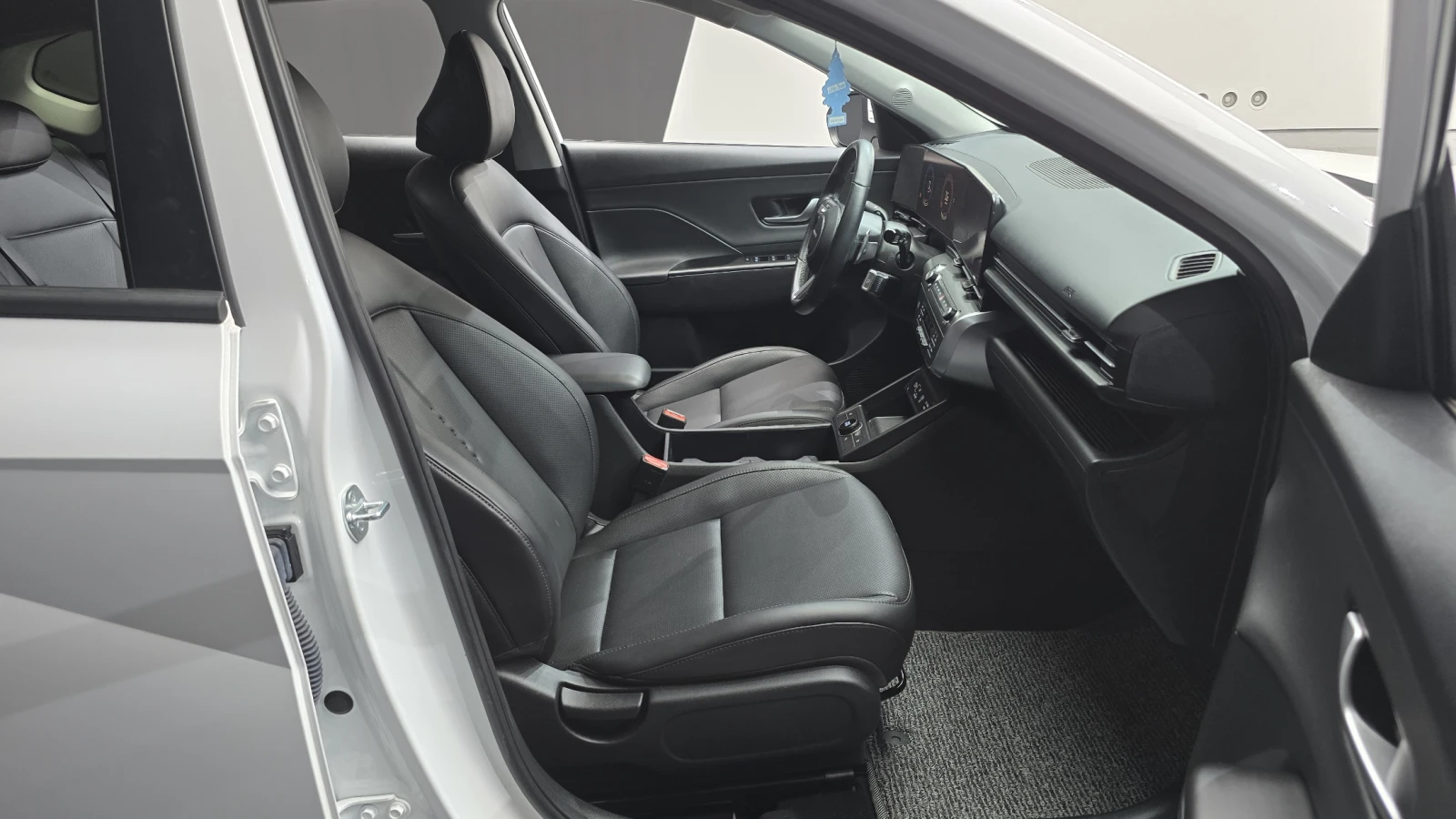 Hyundai Kona Gasoline 2.0 Modern autogeorge.com, снимка 14 - Автомобили и джипове - 55733165
