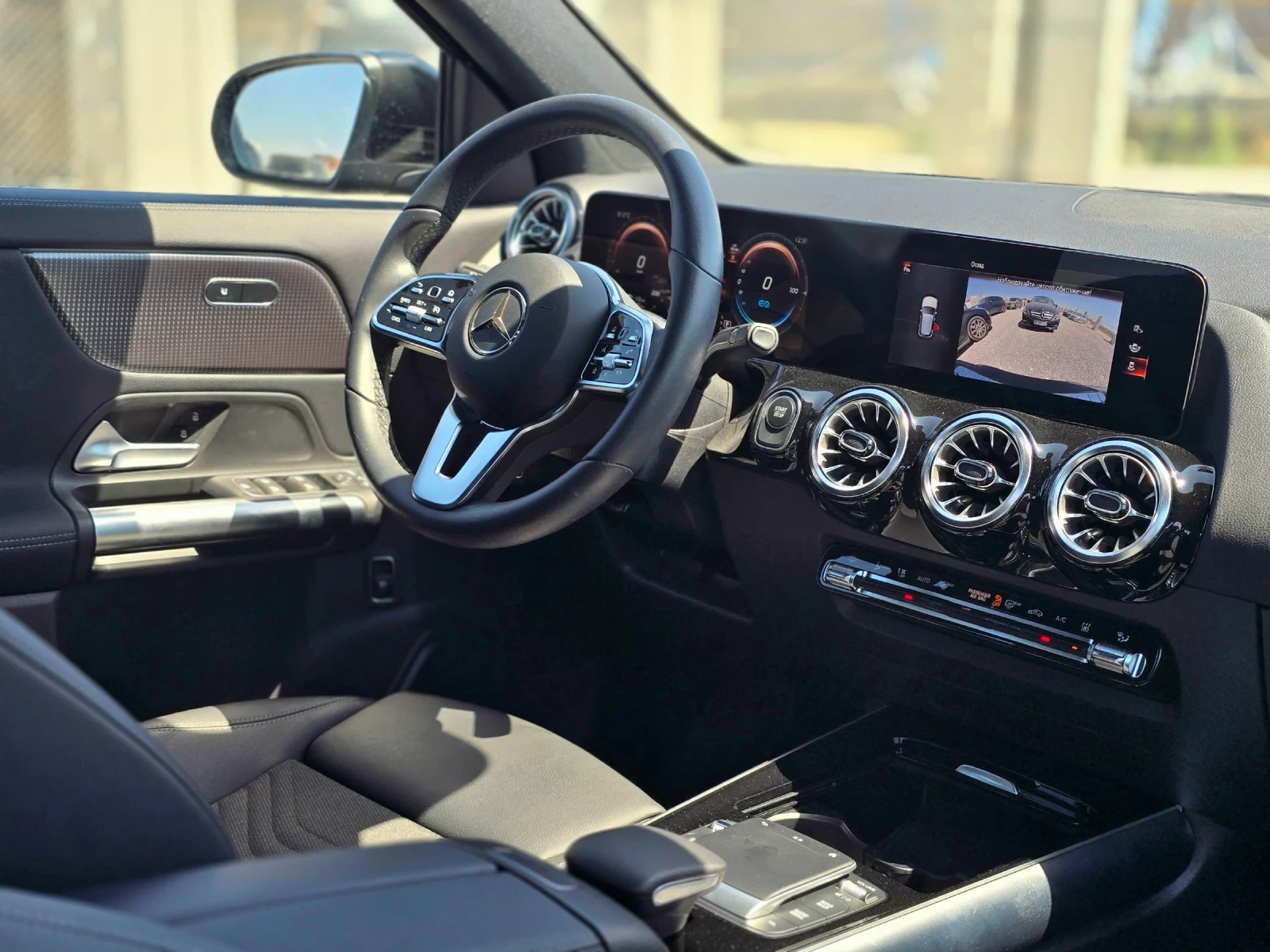 Mercedes-Benz EQA 250 FULL LED * Ambient/MBUX/ Камера/Подгрев/Lane A, снимка 14 - Автомобили и джипове - 55737357