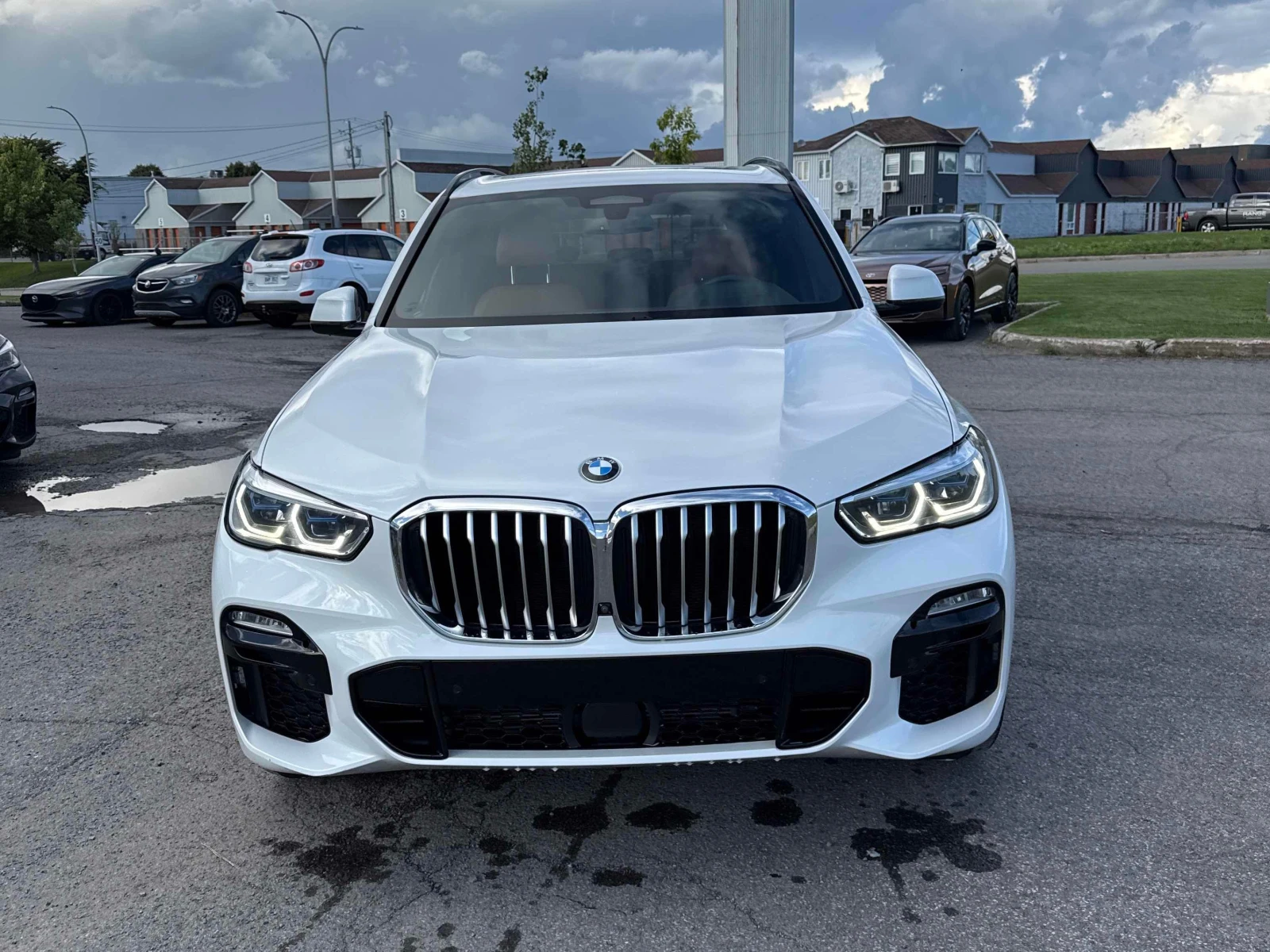 BMW X5 xDrive40i / 360 / DIS / Harman Kardon / CARFAX, снимка 6 - Автомобили и джипове - 55812298