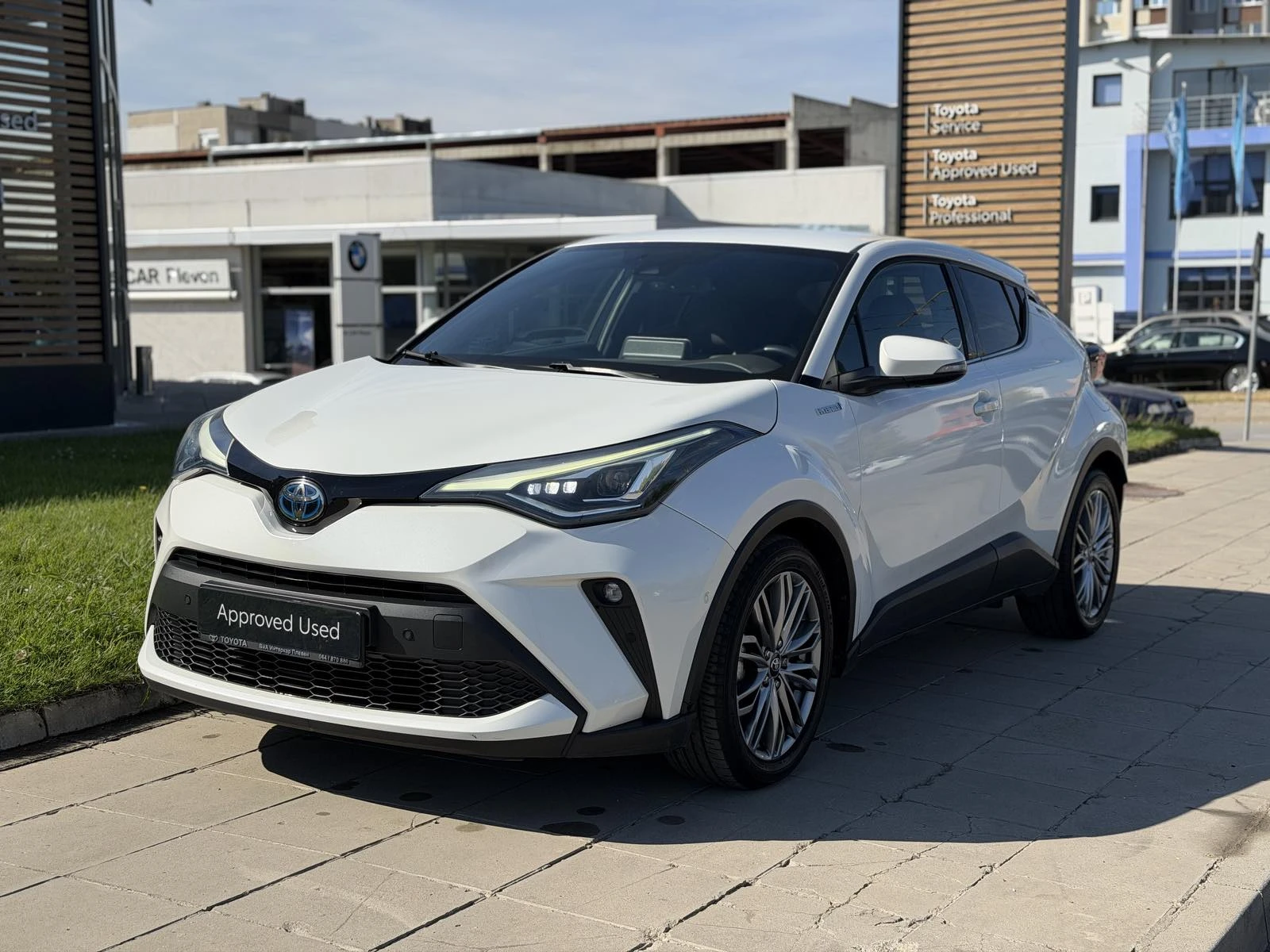 Toyota C-HR 2.0 HEV Classy, снимка 3 - Автомобили и джипове - 56288841