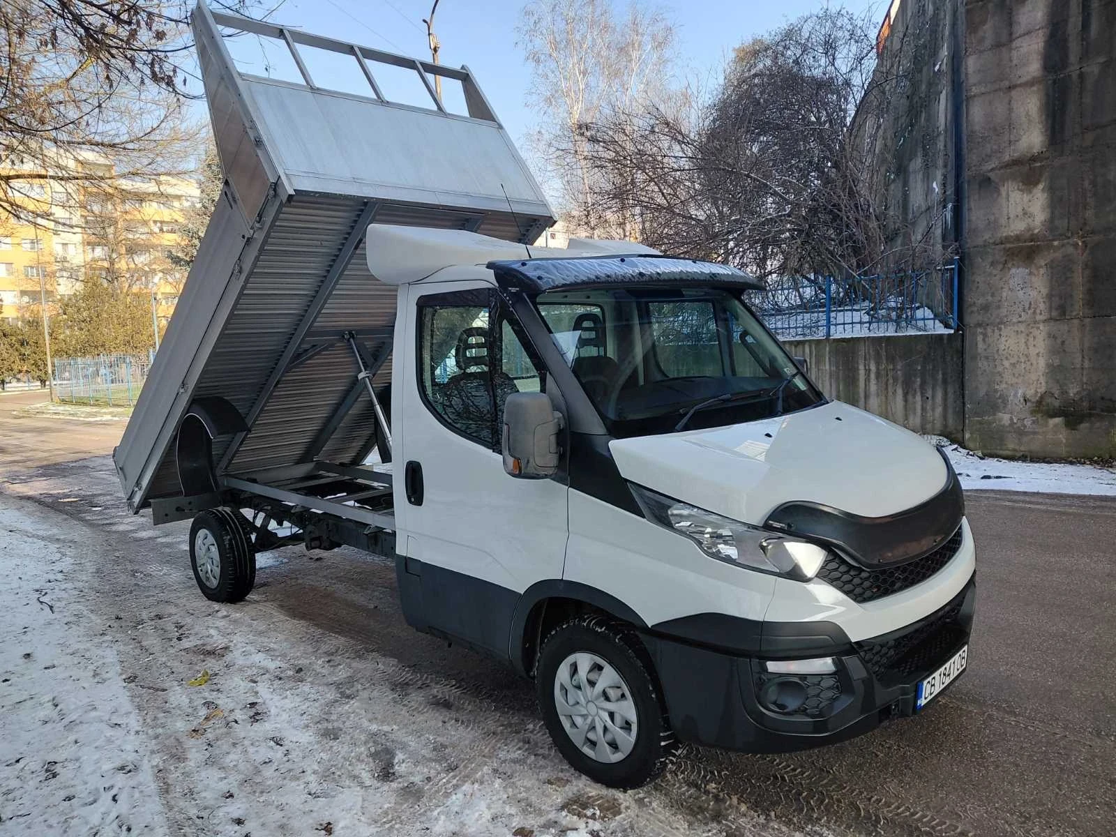 Iveco 35c11 Самосвал - изображение 2