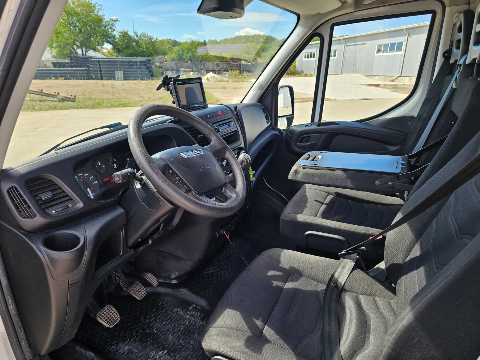 Iveco 35c17 Макси База, снимка 9 - Бусове и автобуси - 56224013
