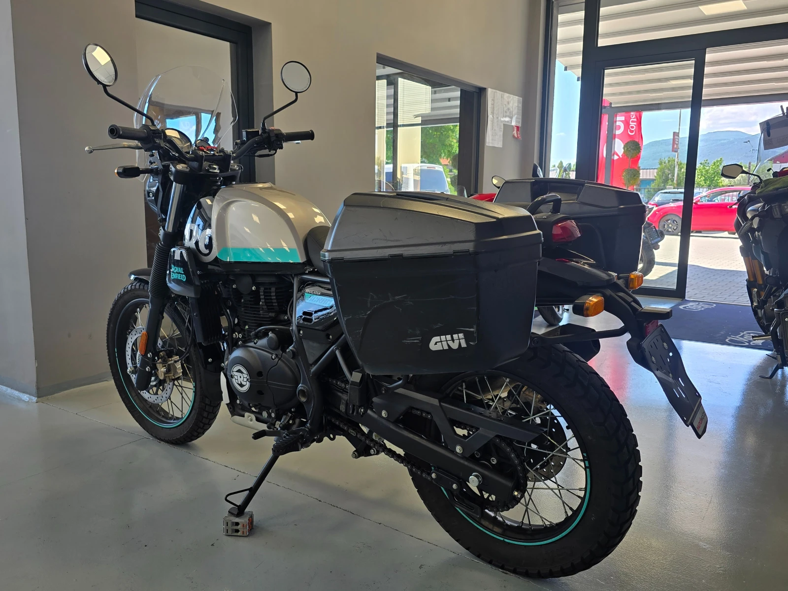 Royal Enfield Himalayan 411 10.2022г., снимка 4 - Мотоциклети и мототехника - 54738688