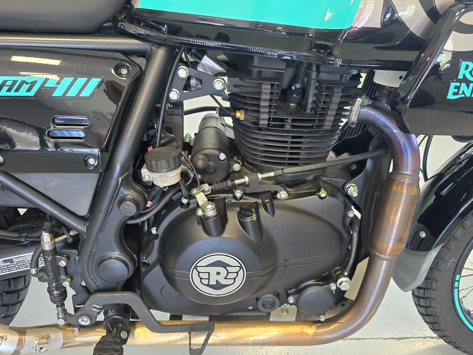 Royal Enfield Himalayan 411 10.2022г., снимка 12 - Мотоциклети и мототехника - 54738688