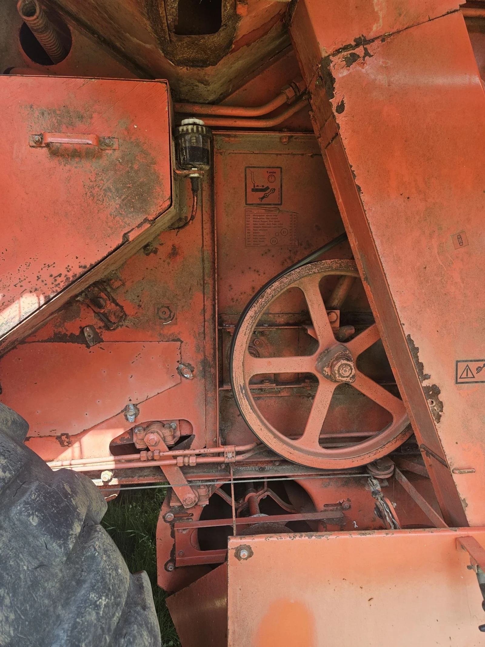 Комбайн Deutz-Fahr 922М, снимка 11 - Селскостопанска техника - 54311523