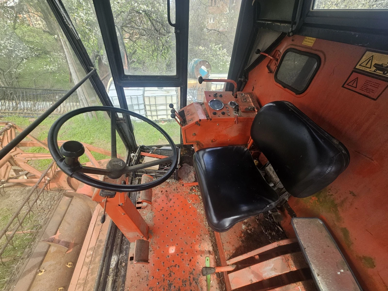 Комбайн Deutz-Fahr 922М, снимка 12 - Селскостопанска техника - 54311523