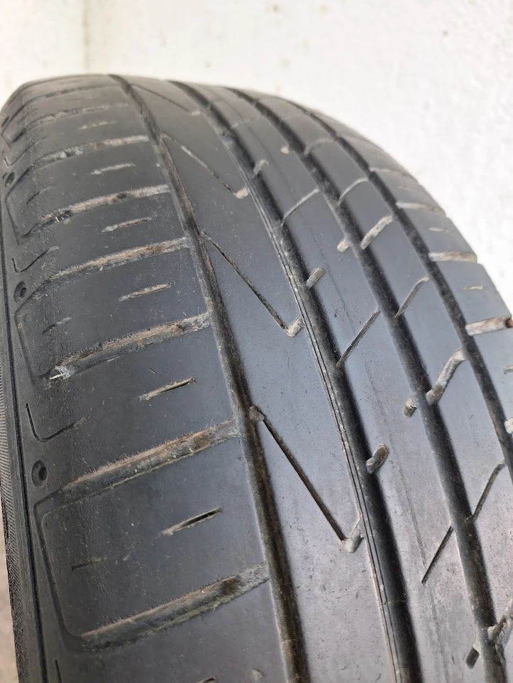 Гуми Летни 225/60R18, снимка 4 - Гуми и джанти - 55477082