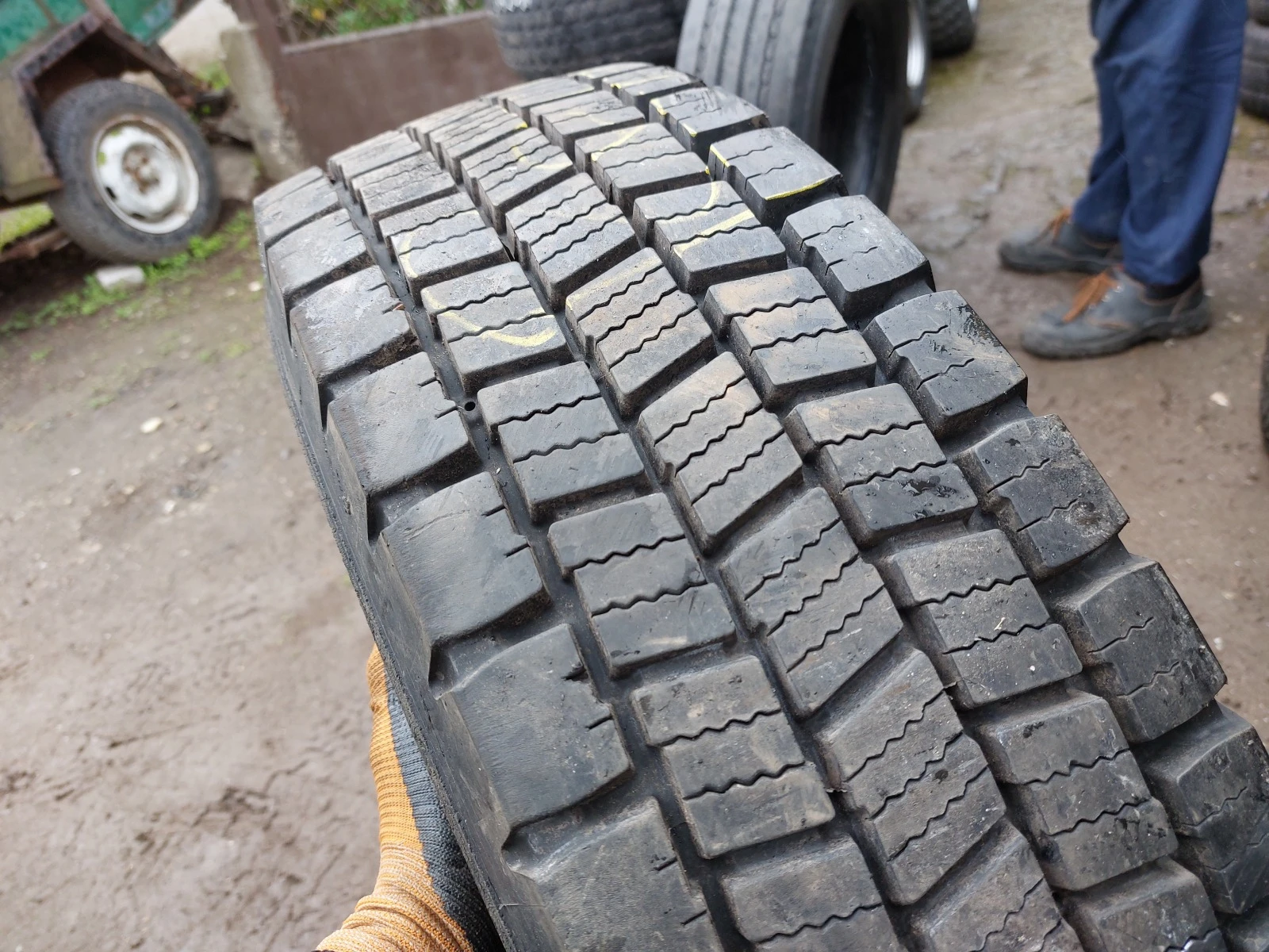 ���� 225/75R17.5 | Mobile.bg � ����������� 2