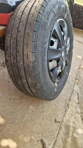 Гуми с джанти Bridgestone 215/70R15, снимка 6 - Гуми и джанти - 47222695