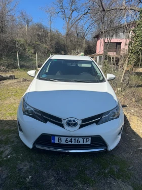 Toyota Auris, снимка 1