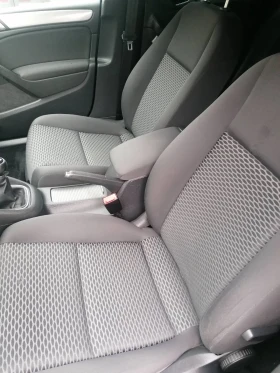 VW Golf 1.6 tdi, снимка 2