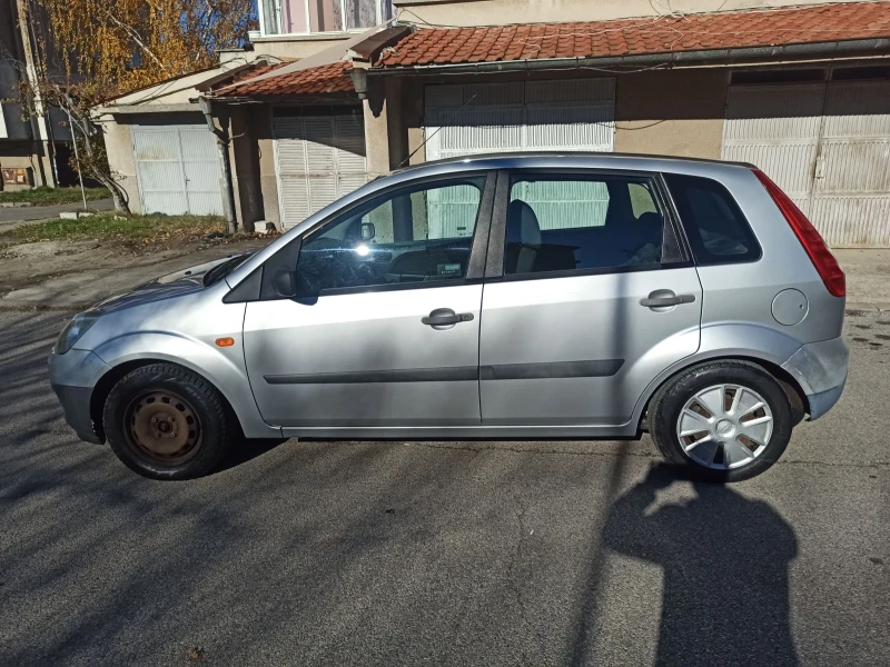 Ford Fiesta 1.3, снимка 3 - Автомобили и джипове - 48099463