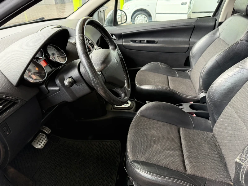 Peugeot 207 1.6 Бензин Автоматик 2008 г., снимка 7 - Автомобили и джипове - 49551737