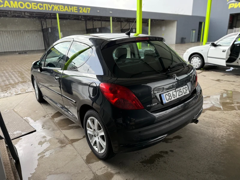 Peugeot 207 1.6 Бензин Автоматик 2008 г., снимка 4 - Автомобили и джипове - 49551737