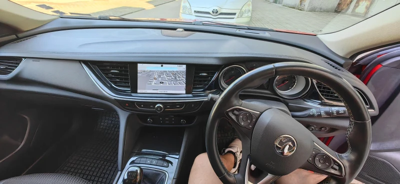 Opel Insignia 1.5 турбо, снимка 7 - Автомобили и джипове - 52598492