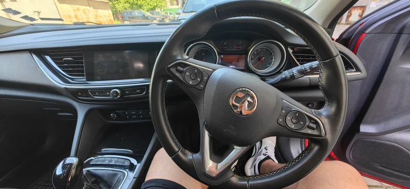 Opel Insignia 1.5 турбо, снимка 10 - Автомобили и джипове - 52598492