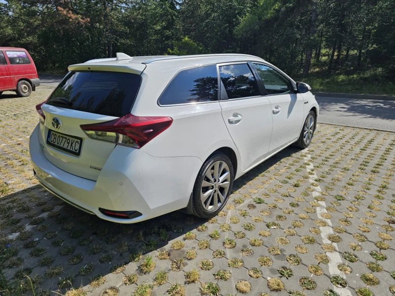 Toyota Auris HSD HIGH Plus (Chic Xtra), снимка 7 - Автомобили и джипове - 52523650