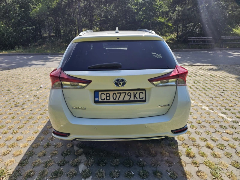 Toyota Auris HSD HIGH Plus (Chic Xtra), снимка 8 - Автомобили и джипове - 52523650