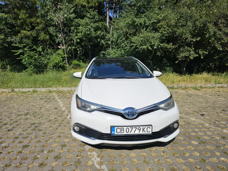 Toyota Auris HSD HIGH Plus (Chic Xtra), снимка 3 - Автомобили и джипове - 52523650