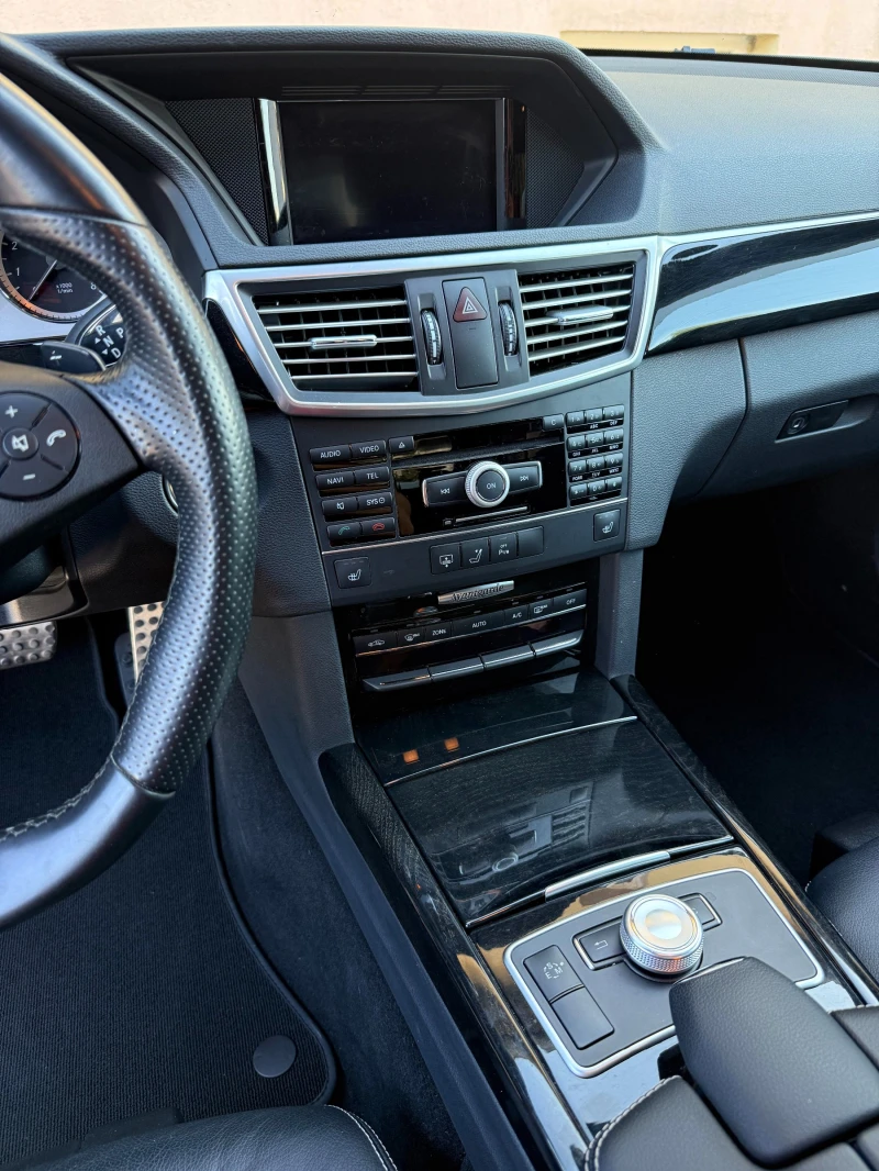 Mercedes-Benz E 350 AMG Sport 130000 км, снимка 12 - Автомобили и джипове - 51265151