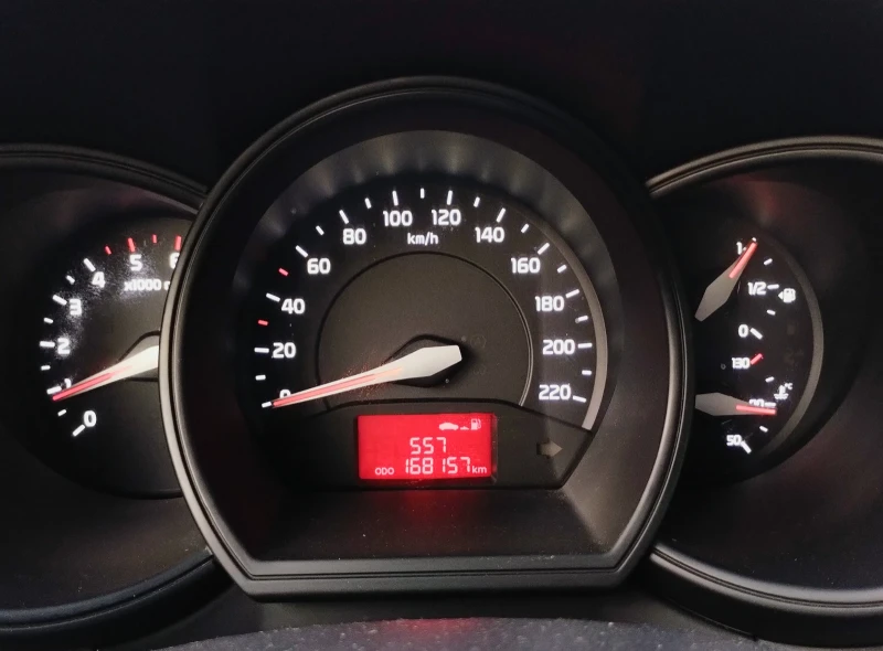 Kia Rio ED, снимка 14 - Автомобили и джипове - 52408619