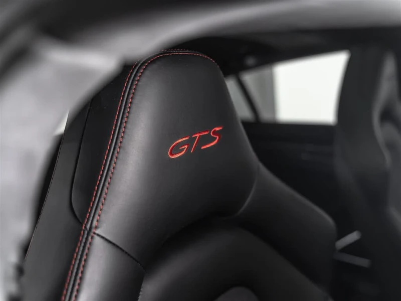 Porsche Panamera GTS* AWD* АвтоКредит* (ЦЕНА ДО БГ), снимка 9 - Автомобили и джипове - 52973745