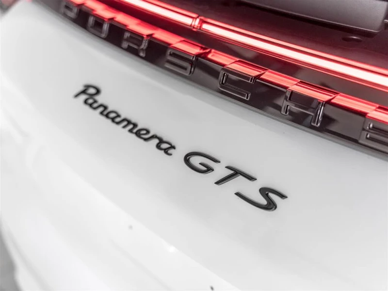 Porsche Panamera GTS* AWD* АвтоКредит* (ЦЕНА ДО БГ), снимка 13 - Автомобили и джипове - 52973745