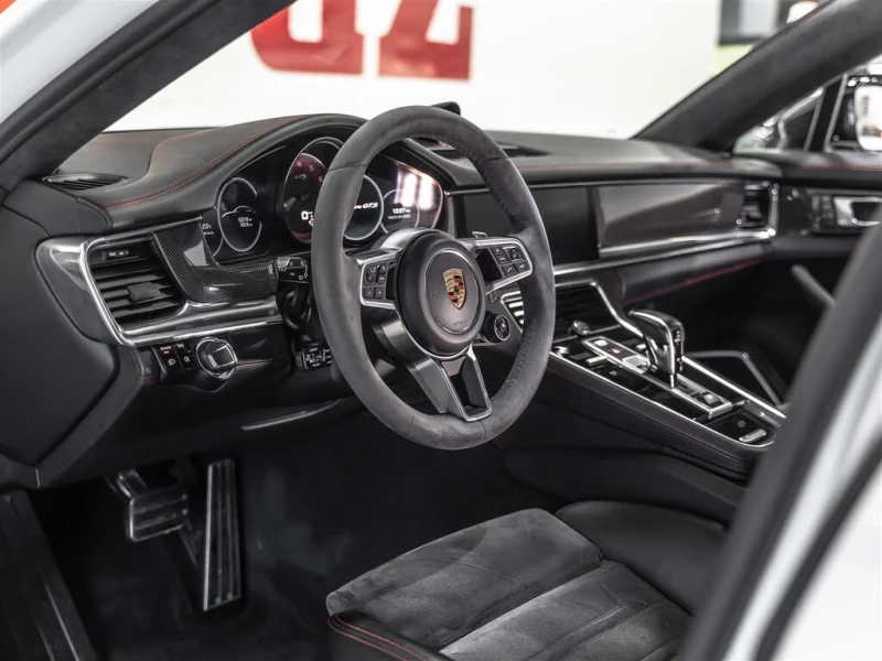 Porsche Panamera GTS* AWD* АвтоКредит* (ЦЕНА ДО БГ), снимка 5 - Автомобили и джипове - 52973745