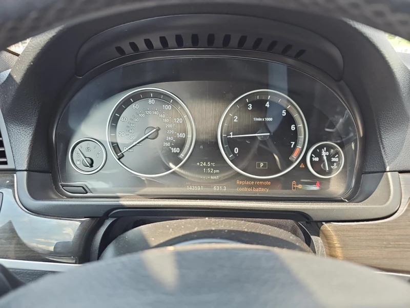 BMW 535 * 535i xDrive * CARFAX * БЕЗ ПЪРВОНАЧАЛНА ВНОСКА, снимка 8 - Автомобили и джипове - 53047389