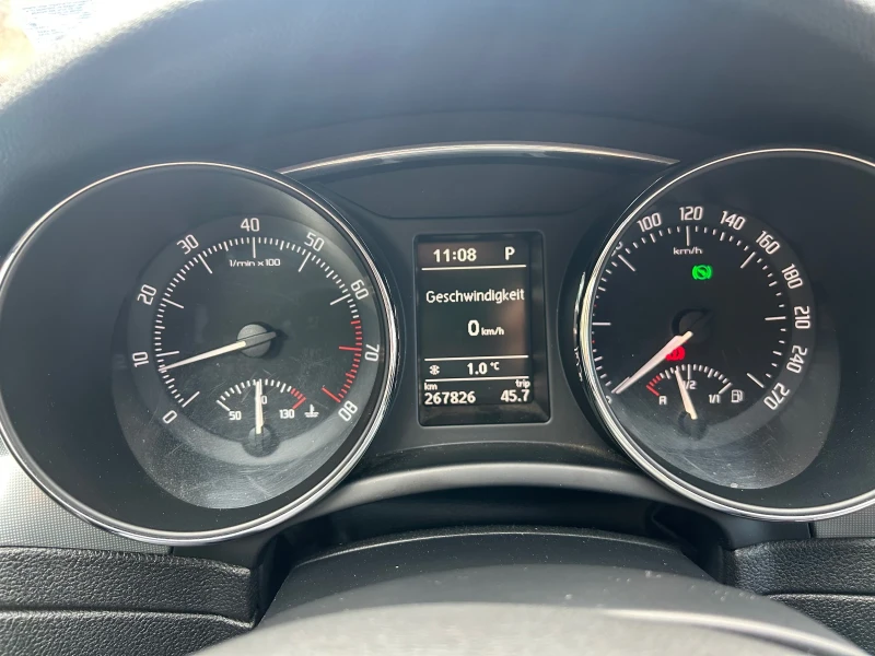 Skoda Superb, снимка 13 - Автомобили и джипове - 53062720