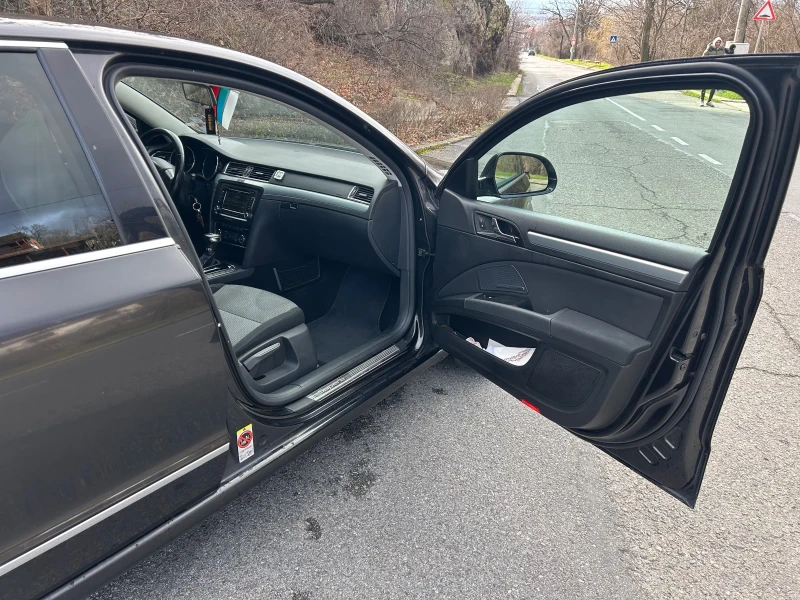 Skoda Superb, снимка 5 - Автомобили и джипове - 53062720
