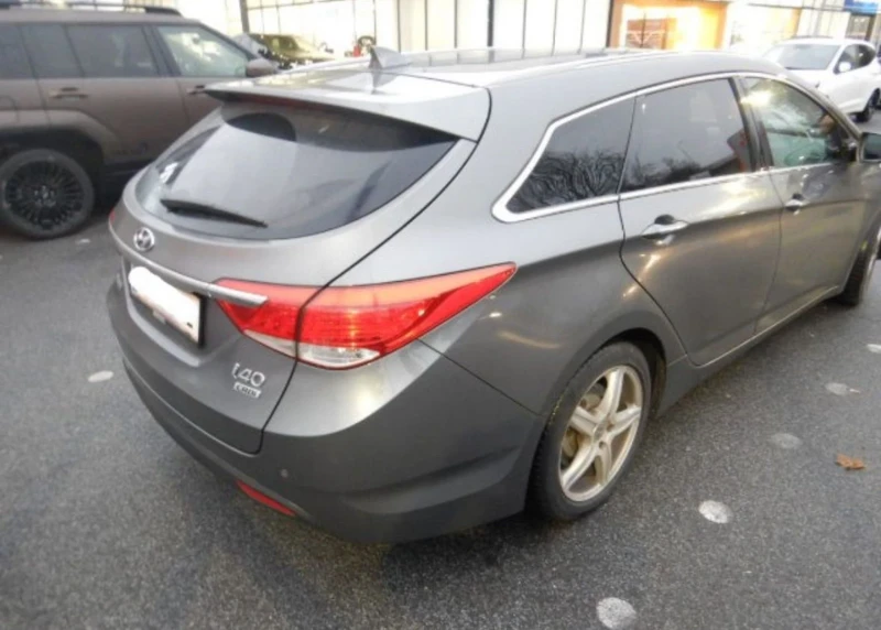 Hyundai I40 1.7d, снимка 3 - Автомобили и джипове - 53137354