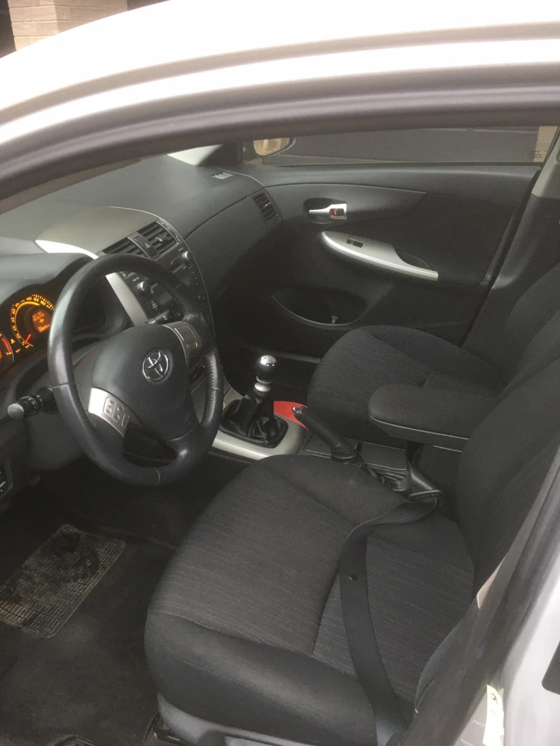 Toyota Corolla, снимка 13 - Автомобили и джипове - 53390961
