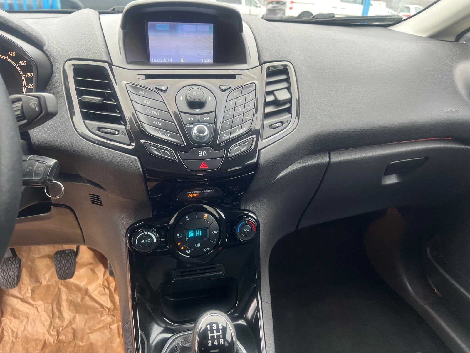Ford Fiesta 15tdci TITANIUM | Mobile.bg — изображение 11