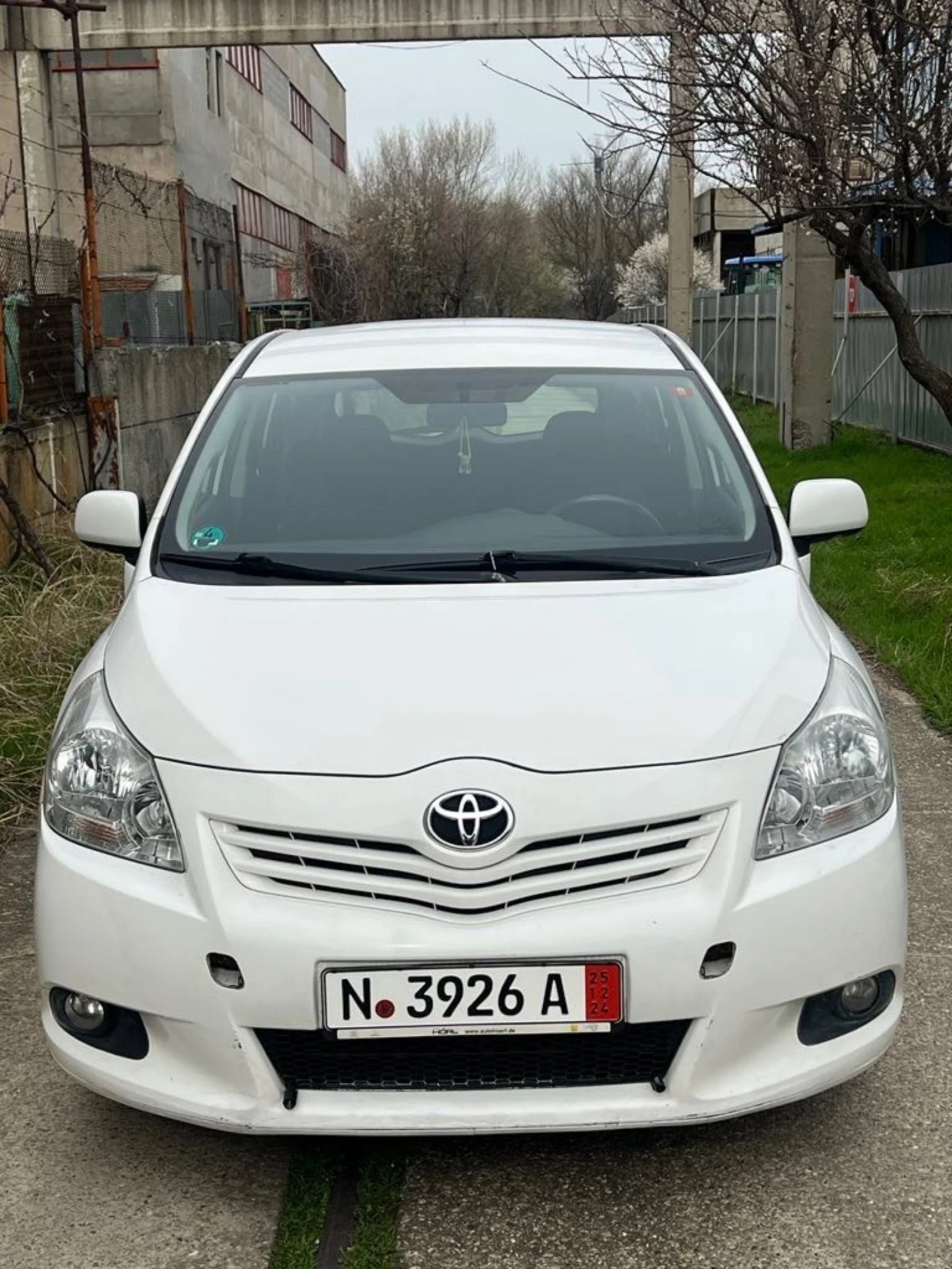 Toyota Verso НАВИ / КАМЕРА / ПЕЧКА - изображение 8